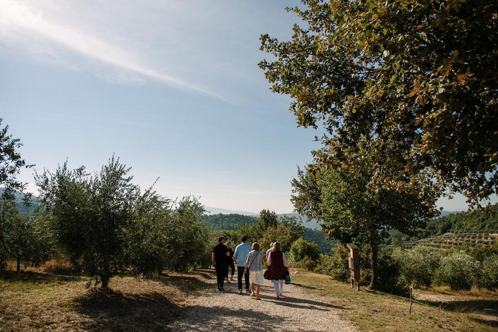 Tenuta Di Forte Sorgnano Gualdo Cattaneo Eksteriør bilde