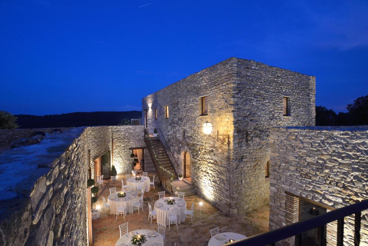 Tenuta Di Forte Sorgnano Gualdo Cattaneo Eksteriør bilde