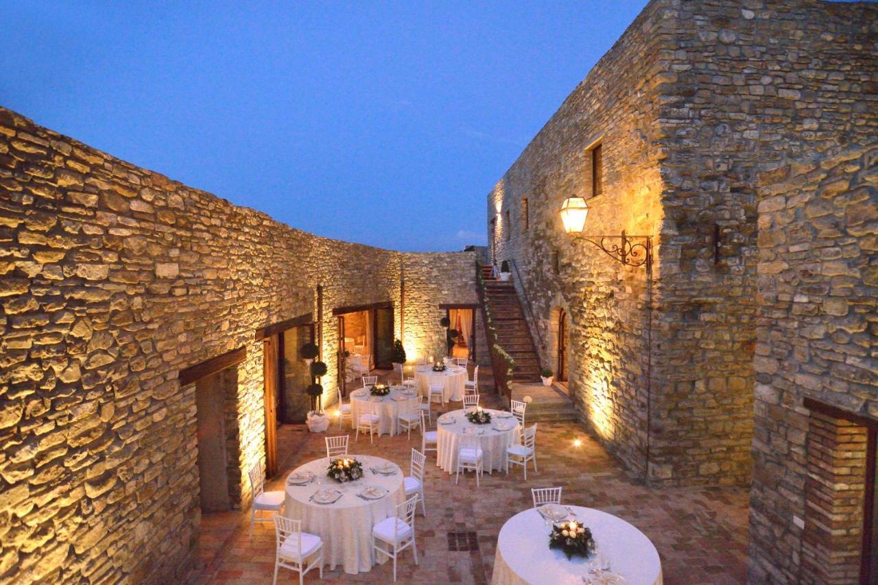 Tenuta Di Forte Sorgnano Gualdo Cattaneo Eksteriør bilde