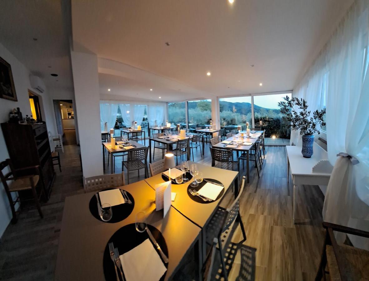 Tenuta Di Forte Sorgnano Gualdo Cattaneo Eksteriør bilde